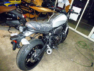 YAMAHA XSR700 3